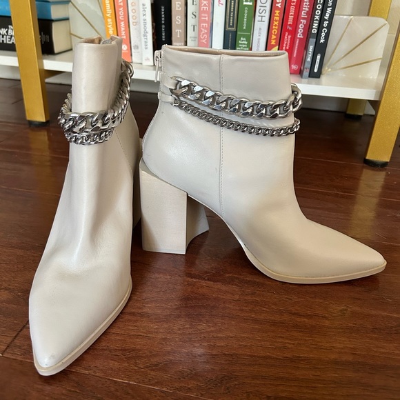 Steve Madden Tryout Chain Bootie - Picture 2 of 5